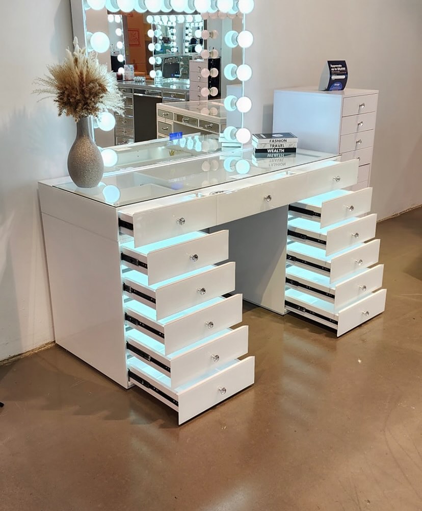 best lighting for makeup vanity