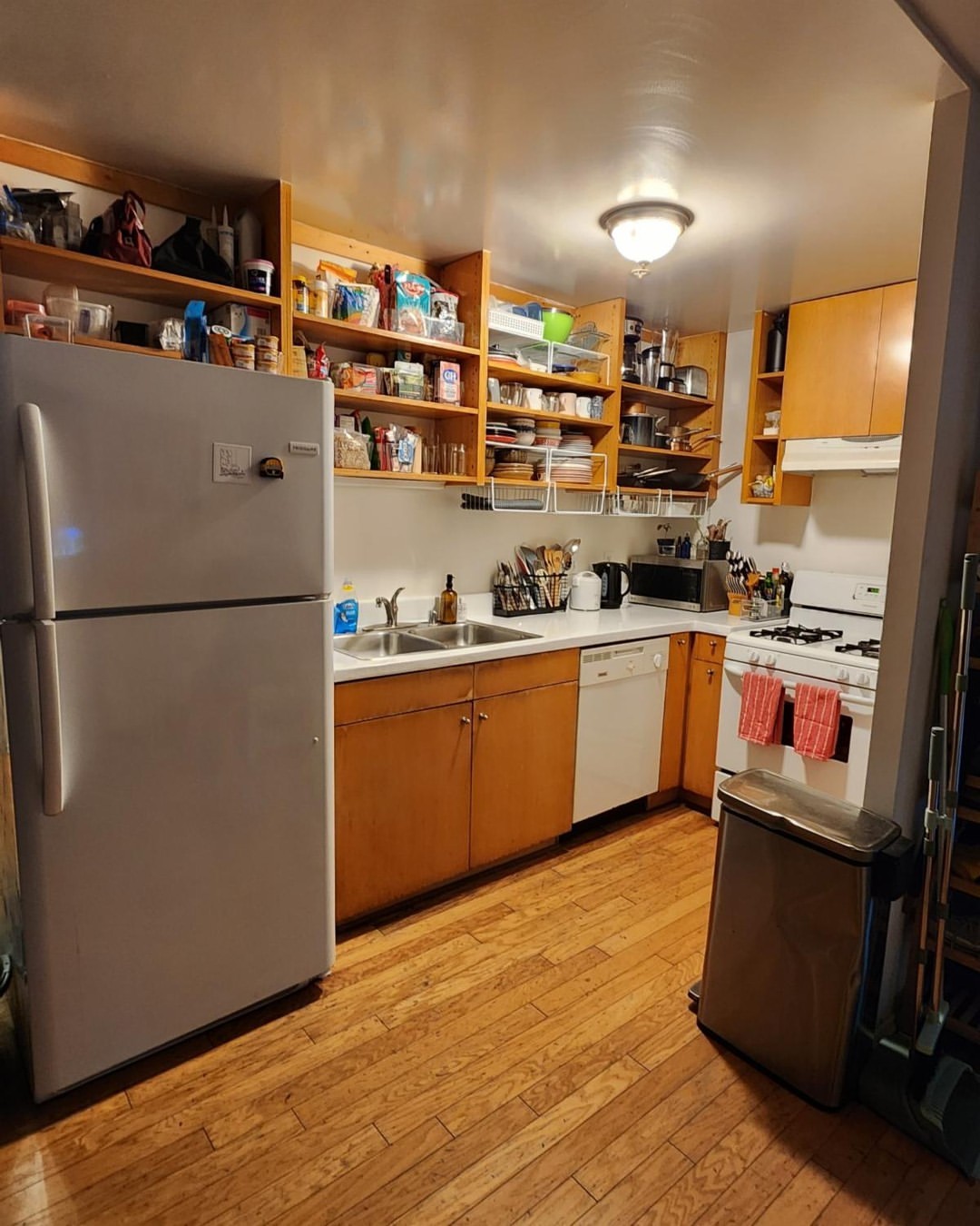 kitchen cabinet shelf risers