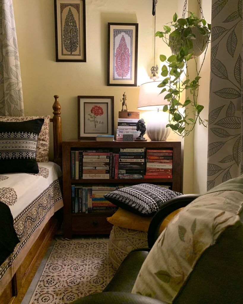 small bedroom wall decor